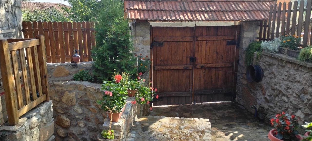 Villa Old House Bn Bitola Bagian luar foto